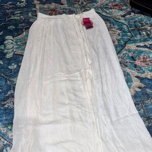 Beach Skirt White by Japan